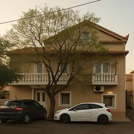 Efi's House بيت للعطل